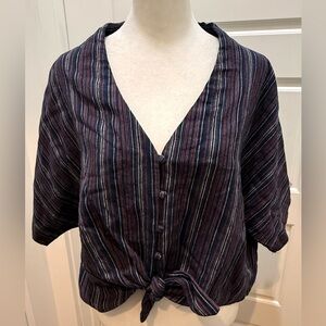 NWT. Moon River. Tie Front Kimono Top. Navy/Red/White. Size Medium.